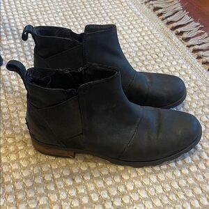 Sorel Black Chelsea Ankle Boots, size 11
